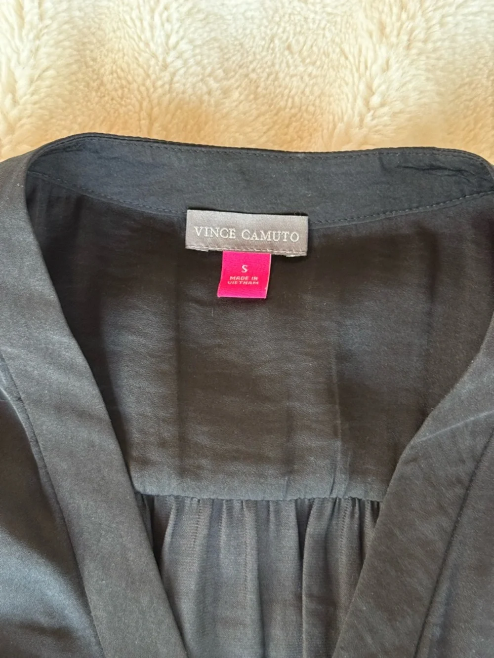 Vince Camuto Black Sleeveless V-Neck Shell Top